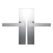 BLA138 door handle on rose