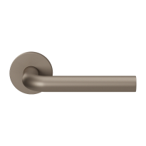 GPF100VRA3 Mocca blend L-model 19mm door handle on rose 53x6mm pointing right