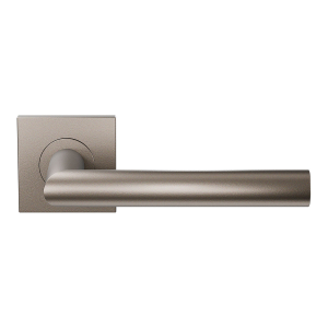 GPF115E door handle on rose