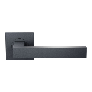 GPF138E door handle on rose