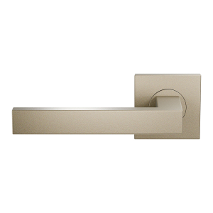 GPF138EL door handle on rose pointing left