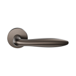 GPF1314.A1-00 Dark blend Rangi door handle on rose 50x8mm