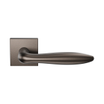 GPF1314.A1-02 Dark blend Rangi door handle on rose 50x8mm