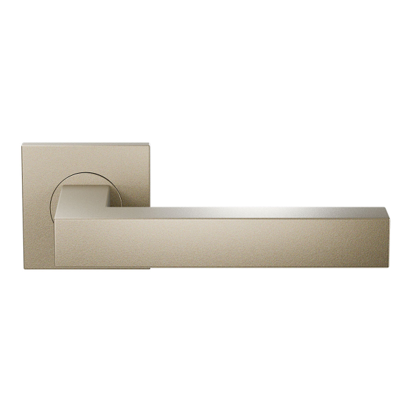 GPF132E door handle on rose
