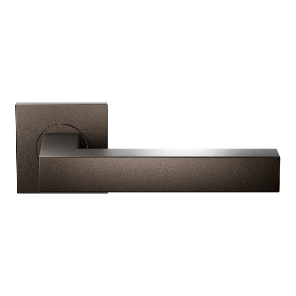 GPF132ER door handle on rose pointing right