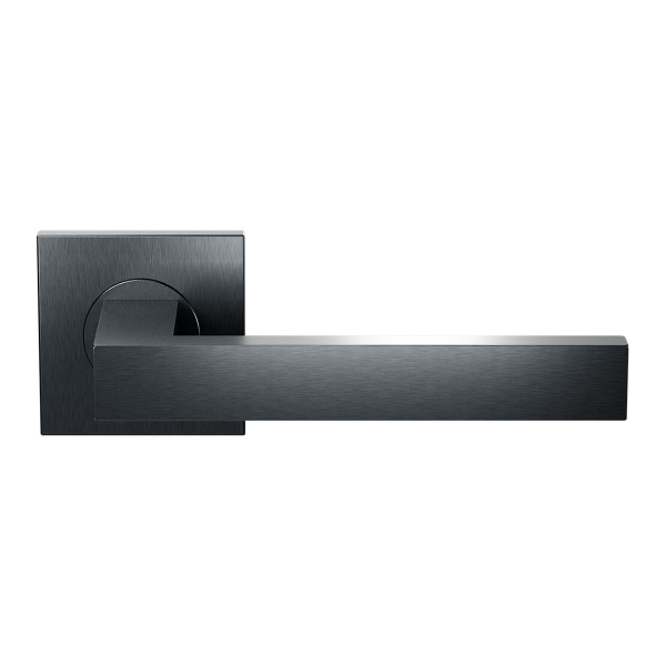 GPF138E door handle on rose
