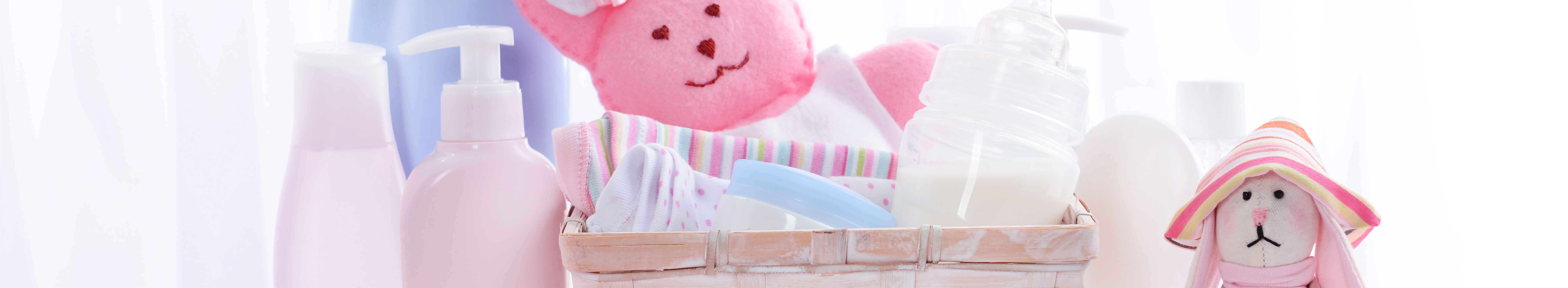 Bathroom accessories in pink