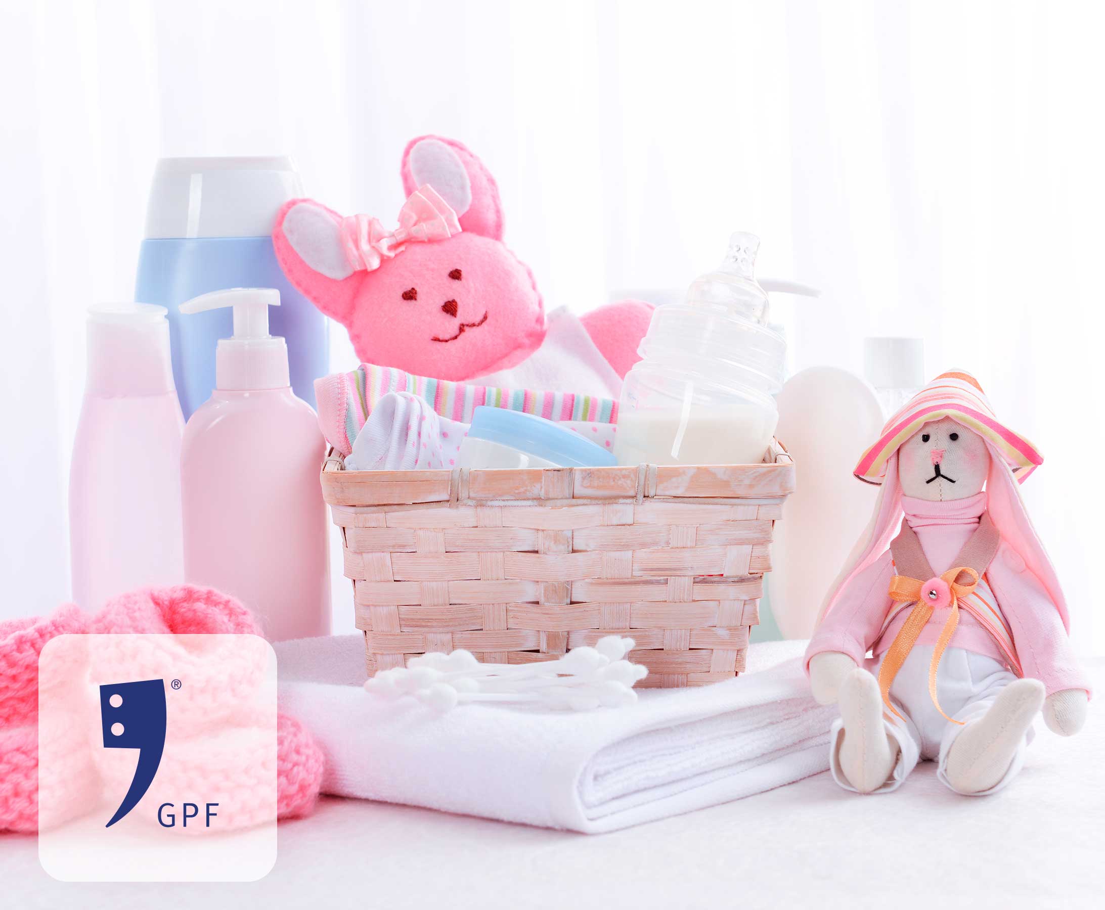 Bathroom accessories in pink
